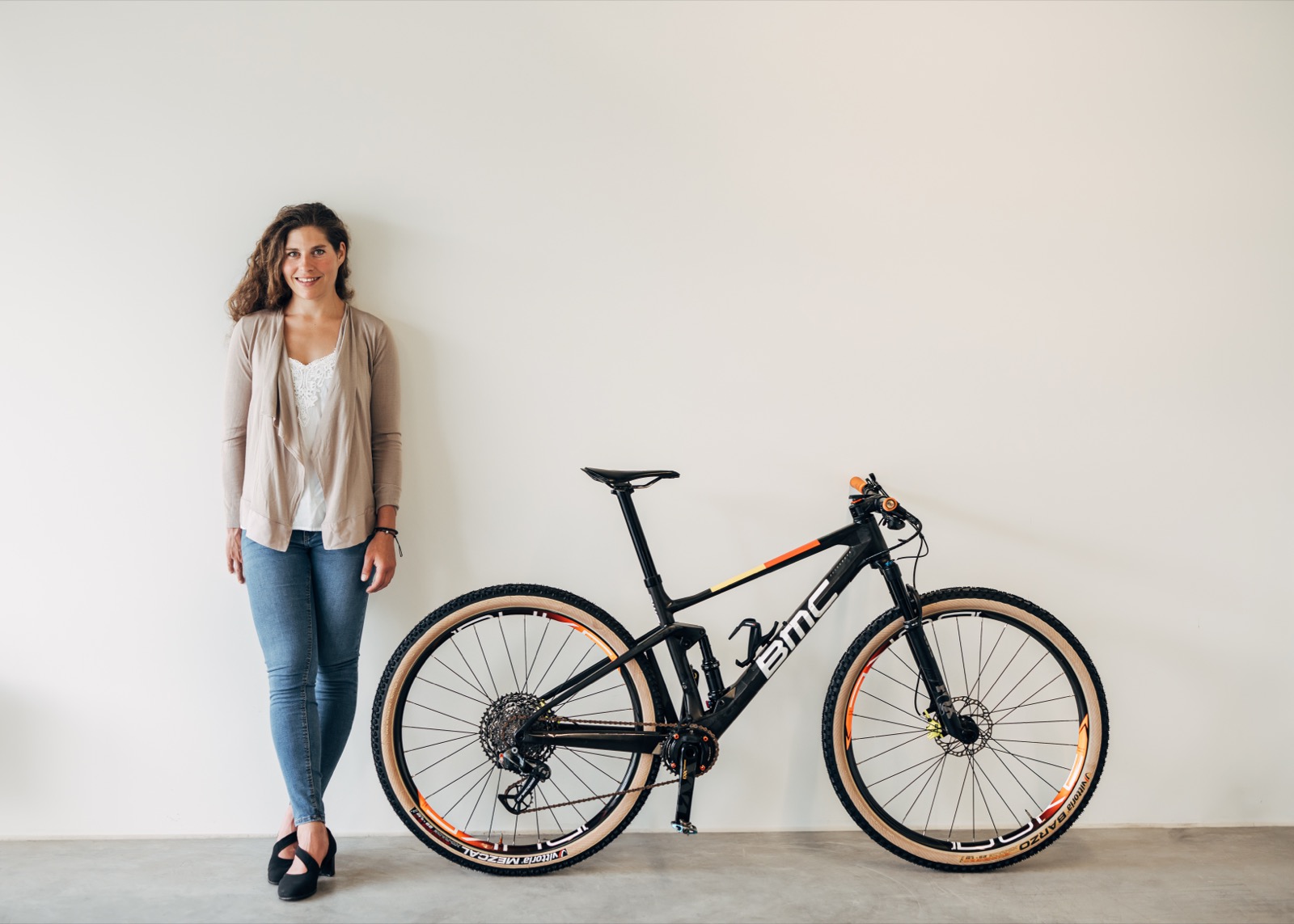 Elisabeth Brandau business-leger mit Rennrad – BusinessCycling Club